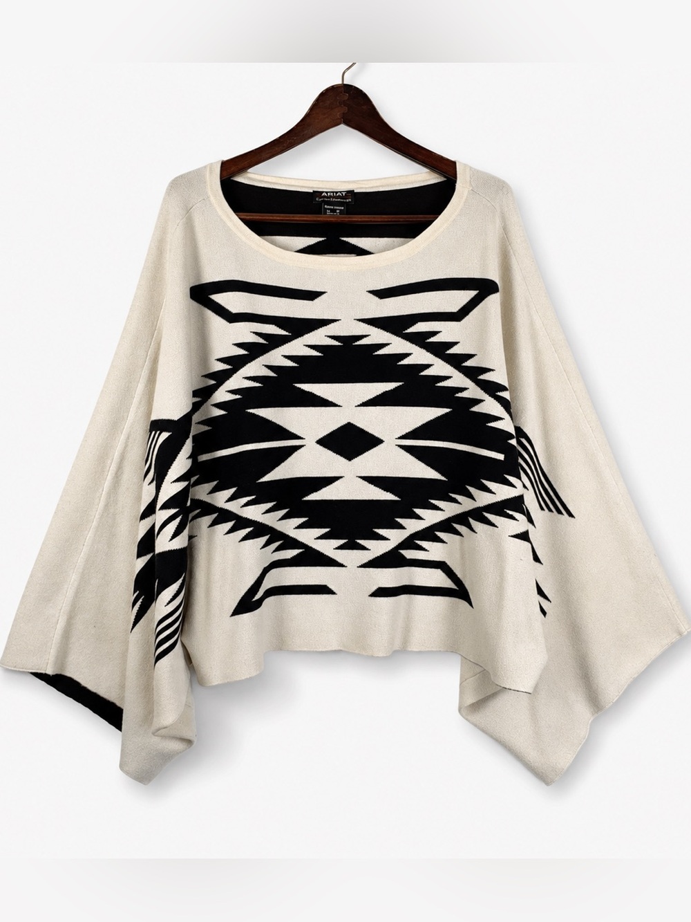 Ariat Chimayo Intarsia Poncho Sweater XL Black Cream Southwestern